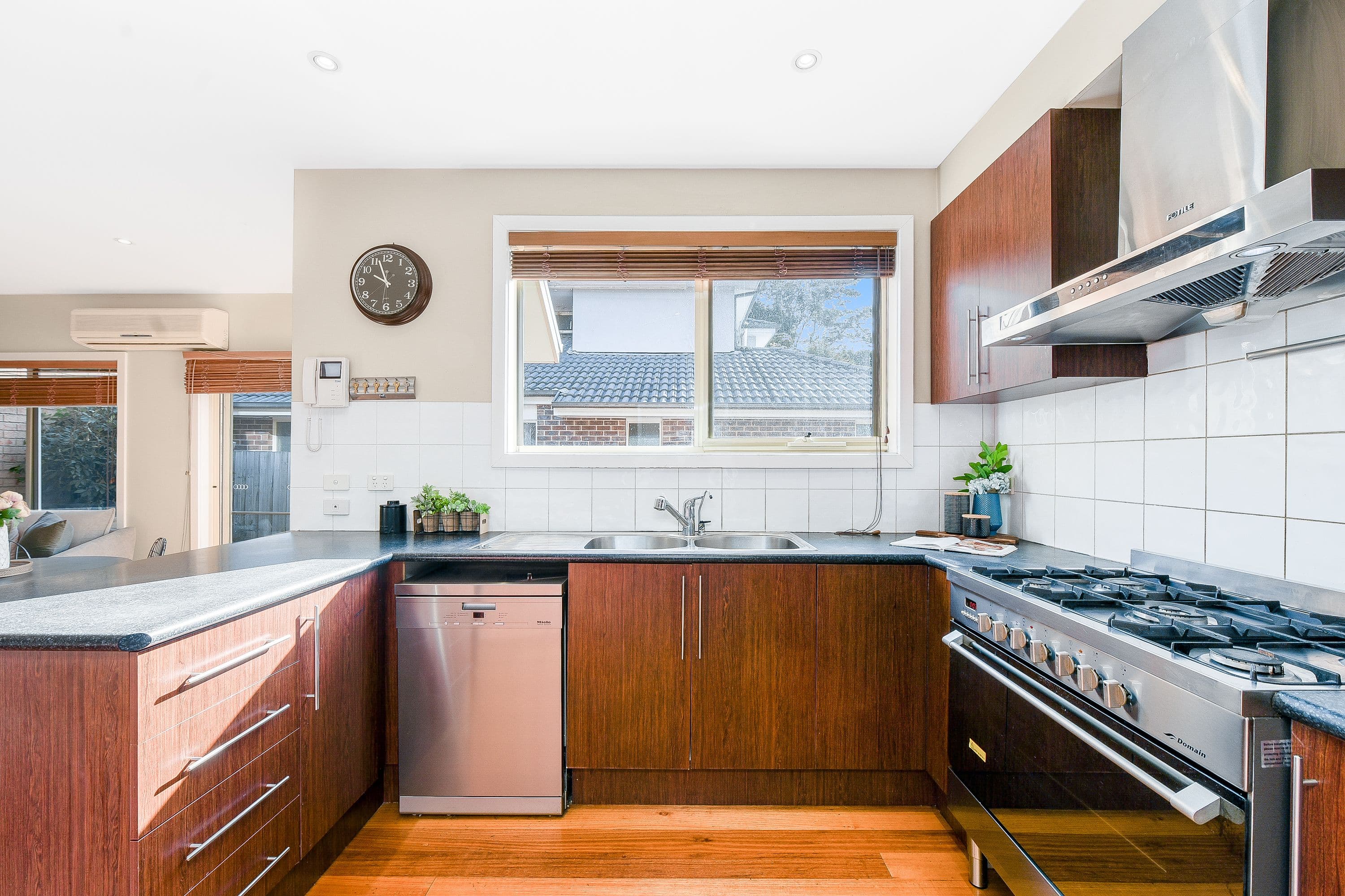 38 Marshall Avenue, Clayton VIC 3168, Clayton - Thumbnail 3