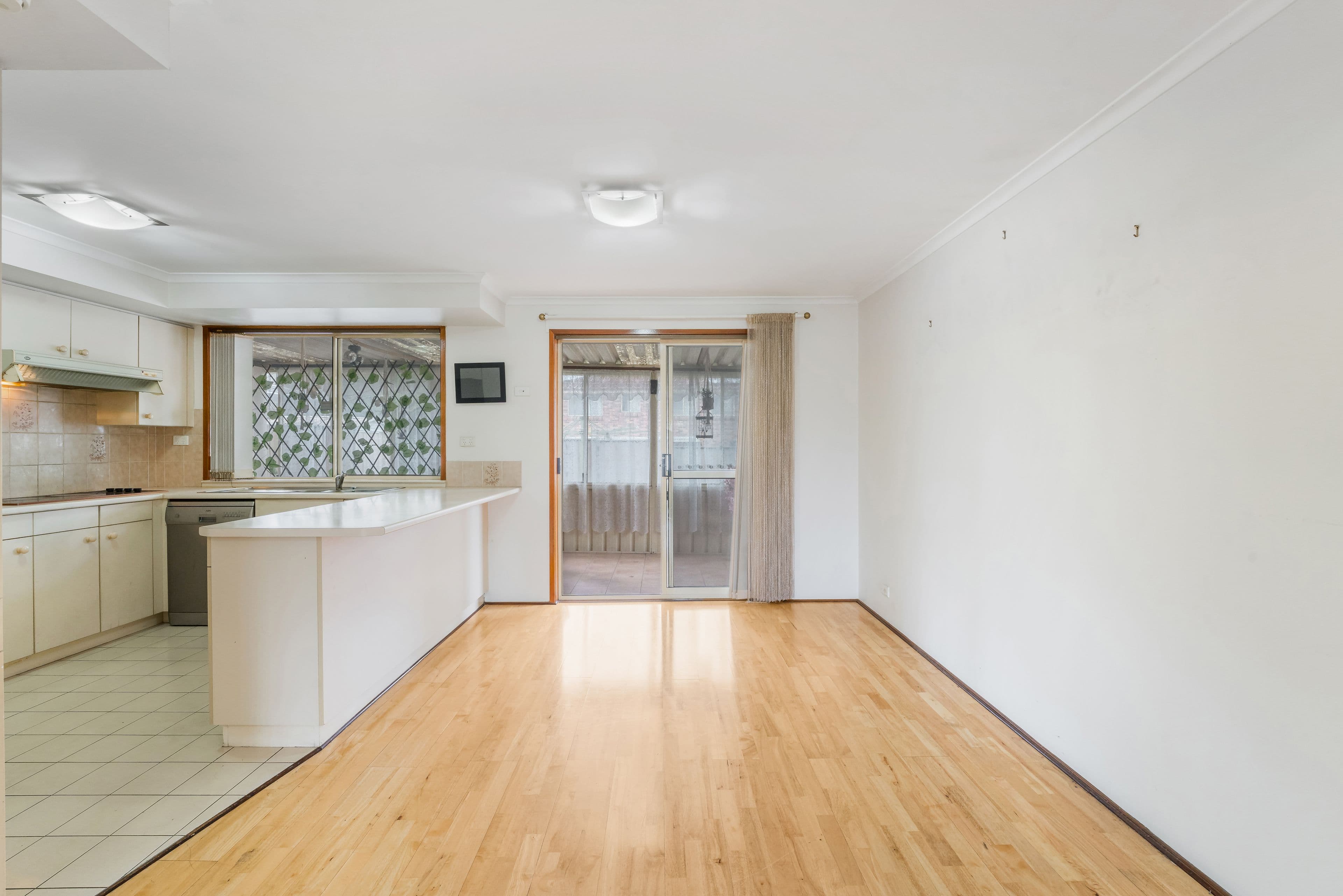 18B Tulloch Close, Casula NSW 2170, Casula - Thumbnail 6
