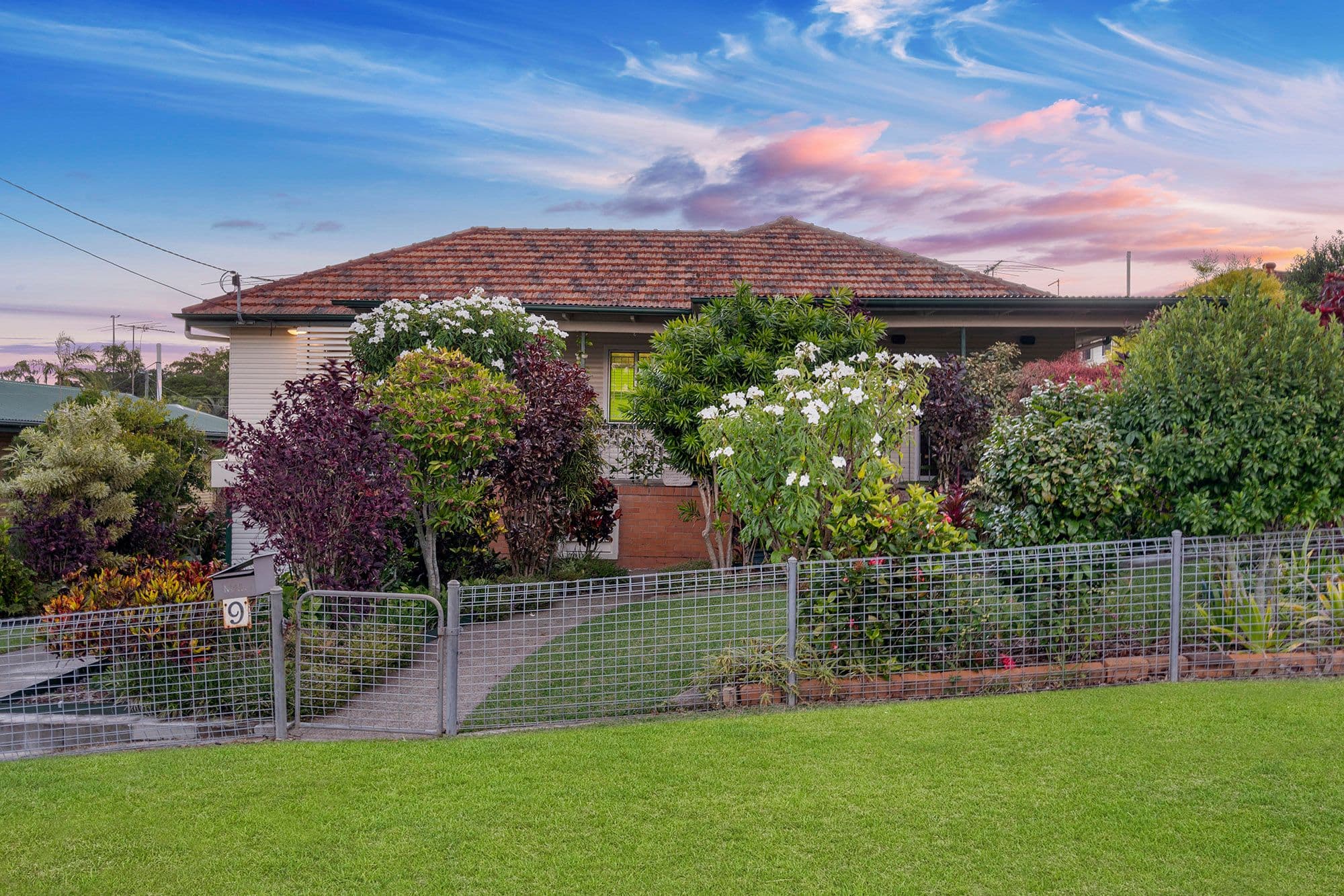9 Hillgrove Street, Upper Mount Gravatt QLD 4122, Mount Gravatt East - Thumbnail 2
