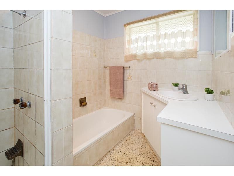11 Larwood Street, UPPER MOUNT GRAVATT QLD 4122, Upper Mount Gravatt - Thumbnail 5