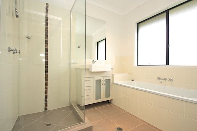 100 Honeywood Drive, FERNVALE QLD 4306, Fernvale - Thumbnail 4