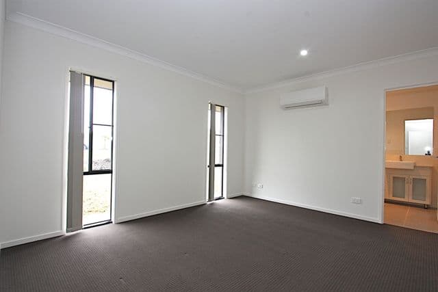 100 Honeywood Drive, FERNVALE QLD 4306, Fernvale - Thumbnail 6