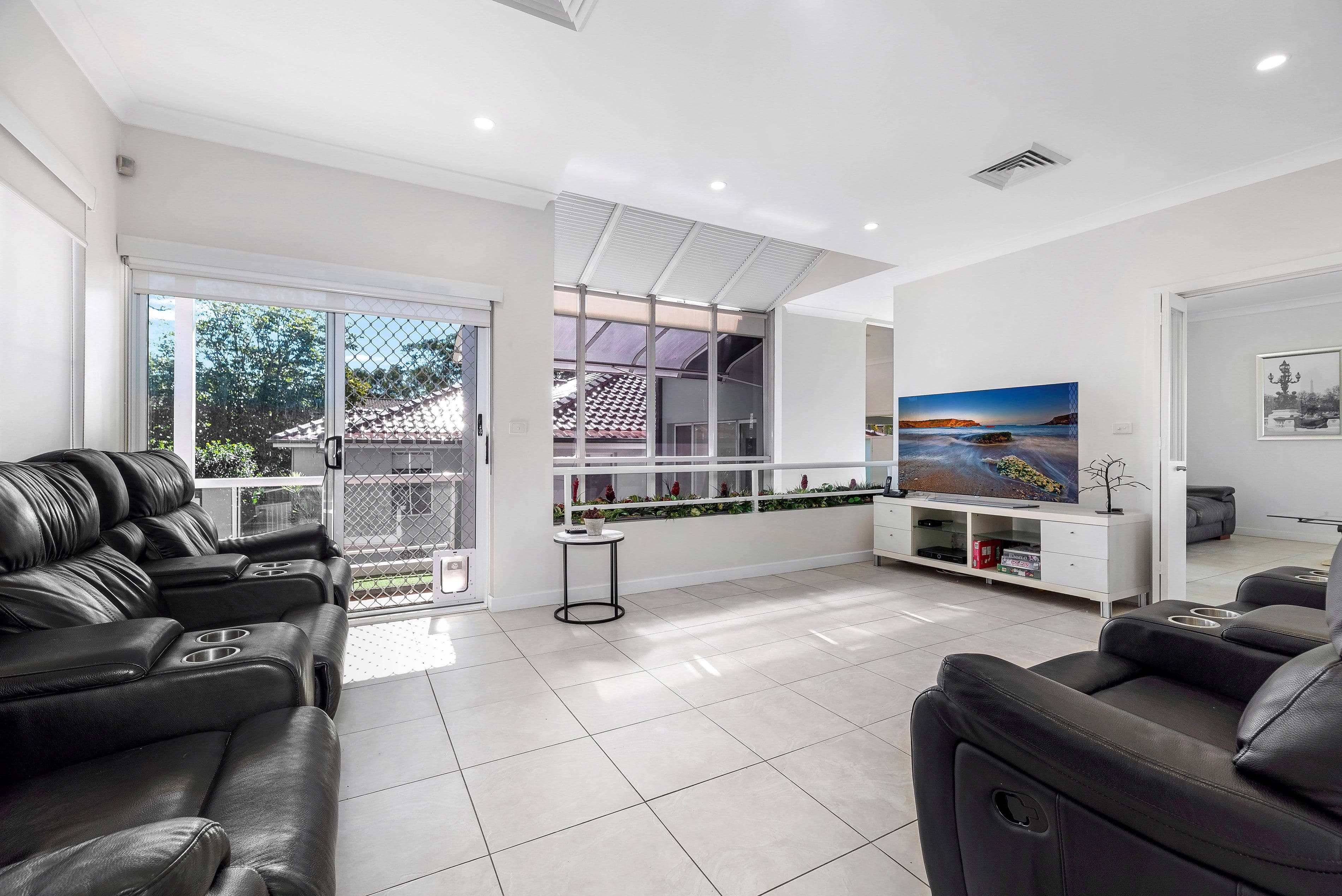 48 Wendy Avenue, Georges Hall NSW 2198, Georges Hall - Thumbnail 3