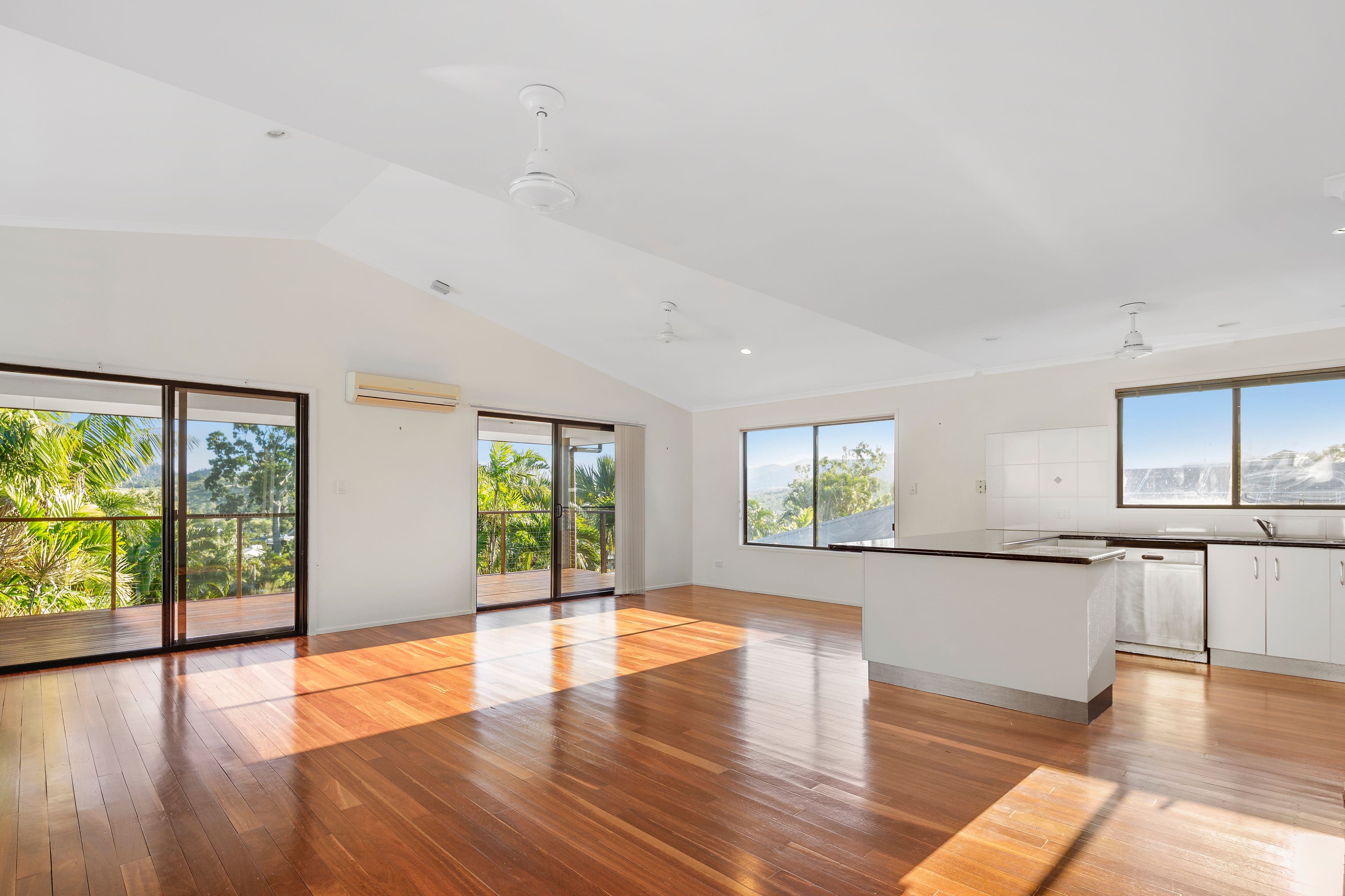 55 Country Road, Cannonvale QLD 4802, Cannonvale - Thumbnail 4