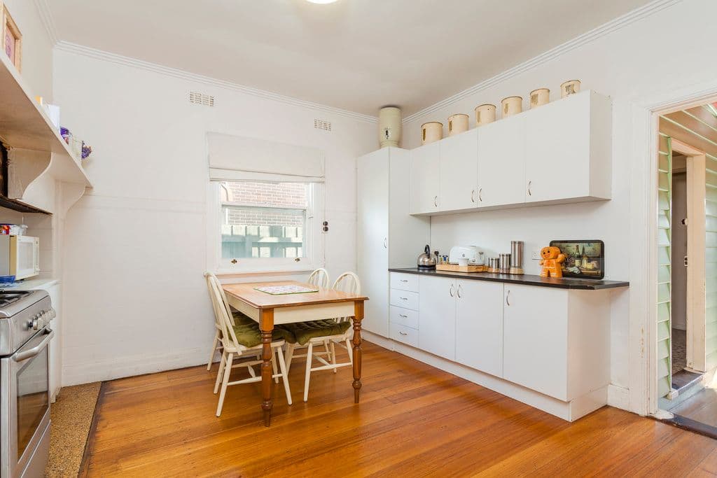 4 Clonard Avenue, GEELONG WEST VIC 3218, Geelong West - Thumbnail 5