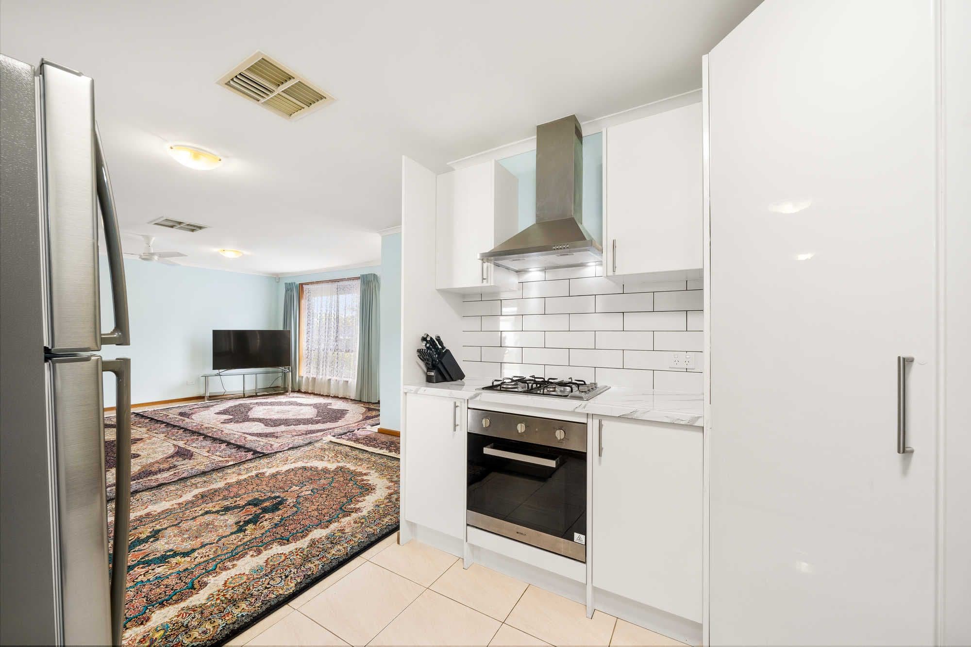 37 Megunya Crescent, Craigmore SA 5114, Craigmore - Thumbnail 5