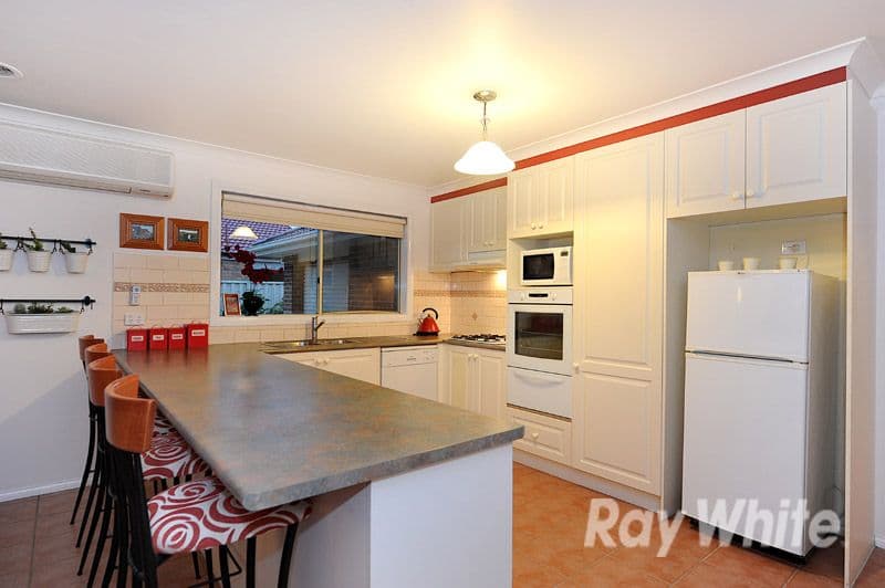 8 Sapphire Crescent, PAKENHAM VIC 3810, Pakenham - Thumbnail 4