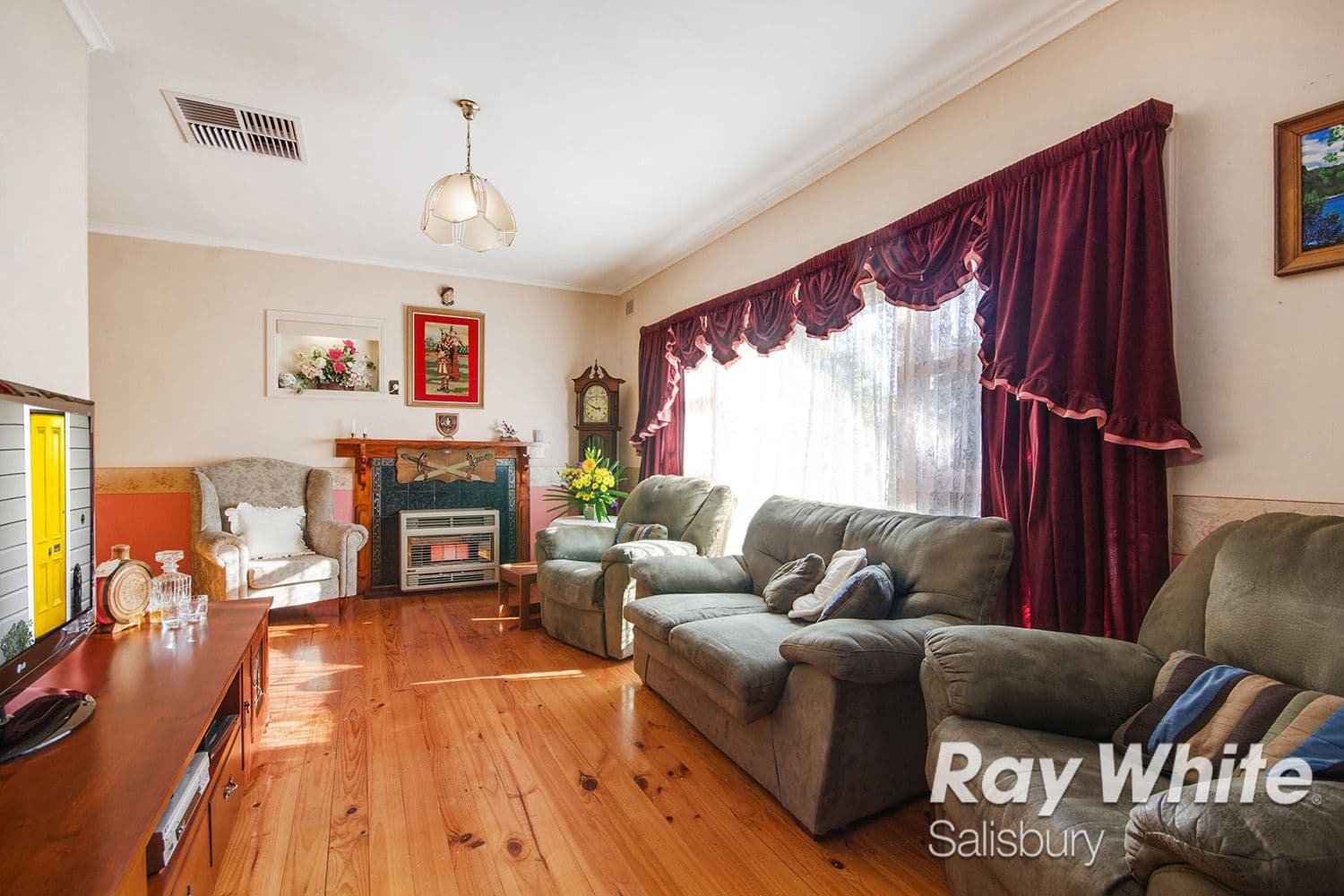 18 Barnes Crescent, Parafield Gardens SA 5107, Parafield Gardens - Thumbnail 4