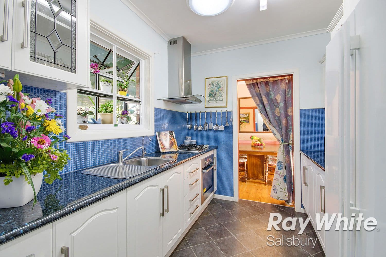 18 Barnes Crescent, Parafield Gardens SA 5107, Parafield Gardens - Thumbnail 7