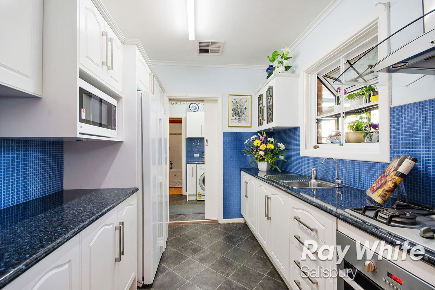 18 Barnes Crescent, Parafield Gardens SA 5107, Parafield Gardens - Thumbnail 8