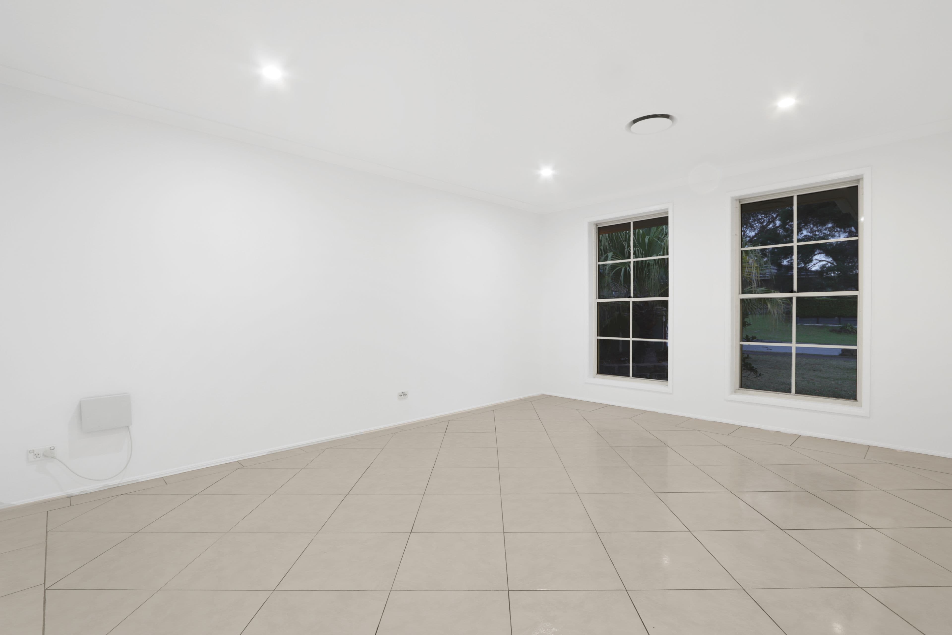 36 Wainewright Avenue, West Hoxton NSW 2171, West Hoxton - Thumbnail 2