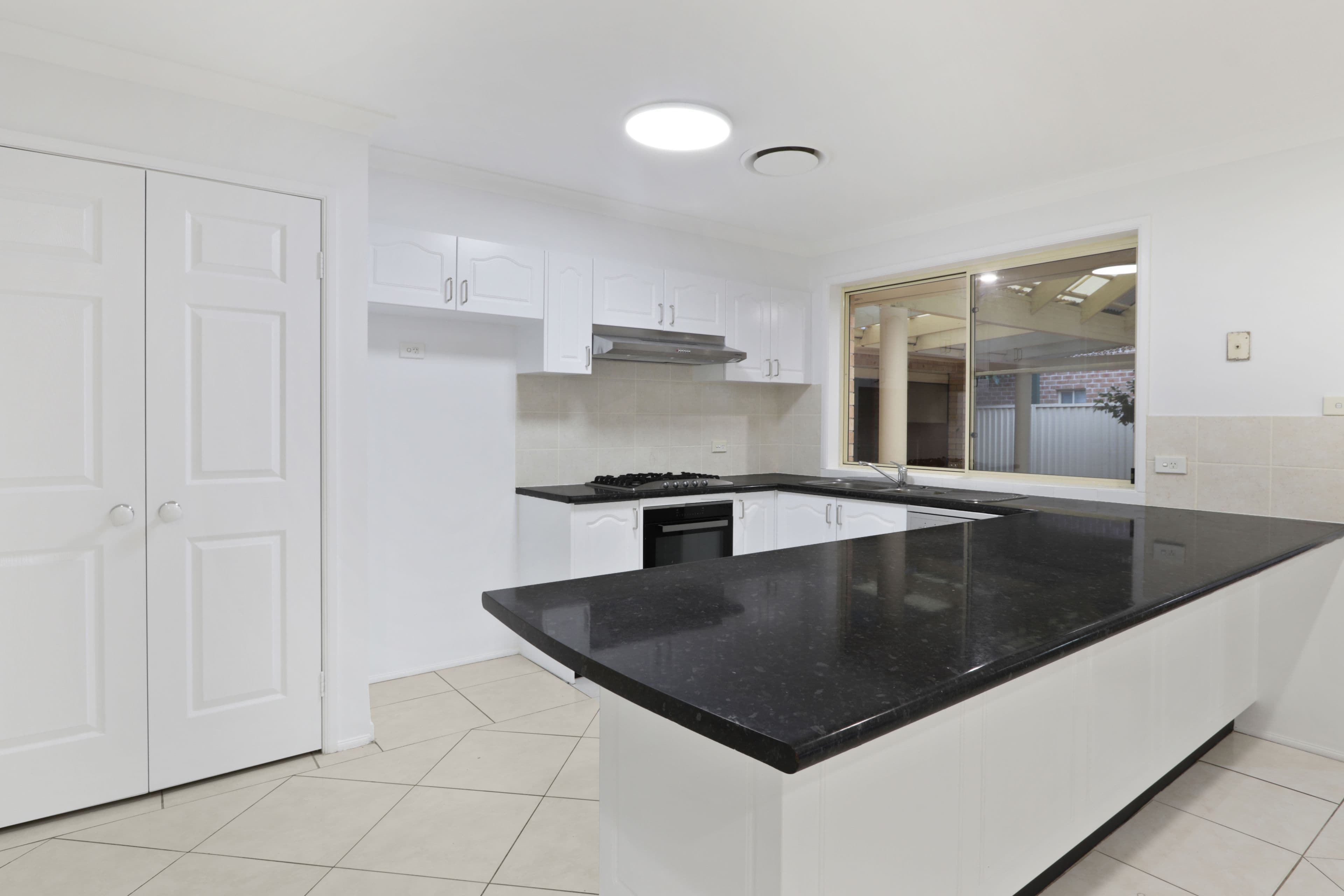36 Wainewright Avenue, West Hoxton NSW 2171, West Hoxton - Thumbnail 5