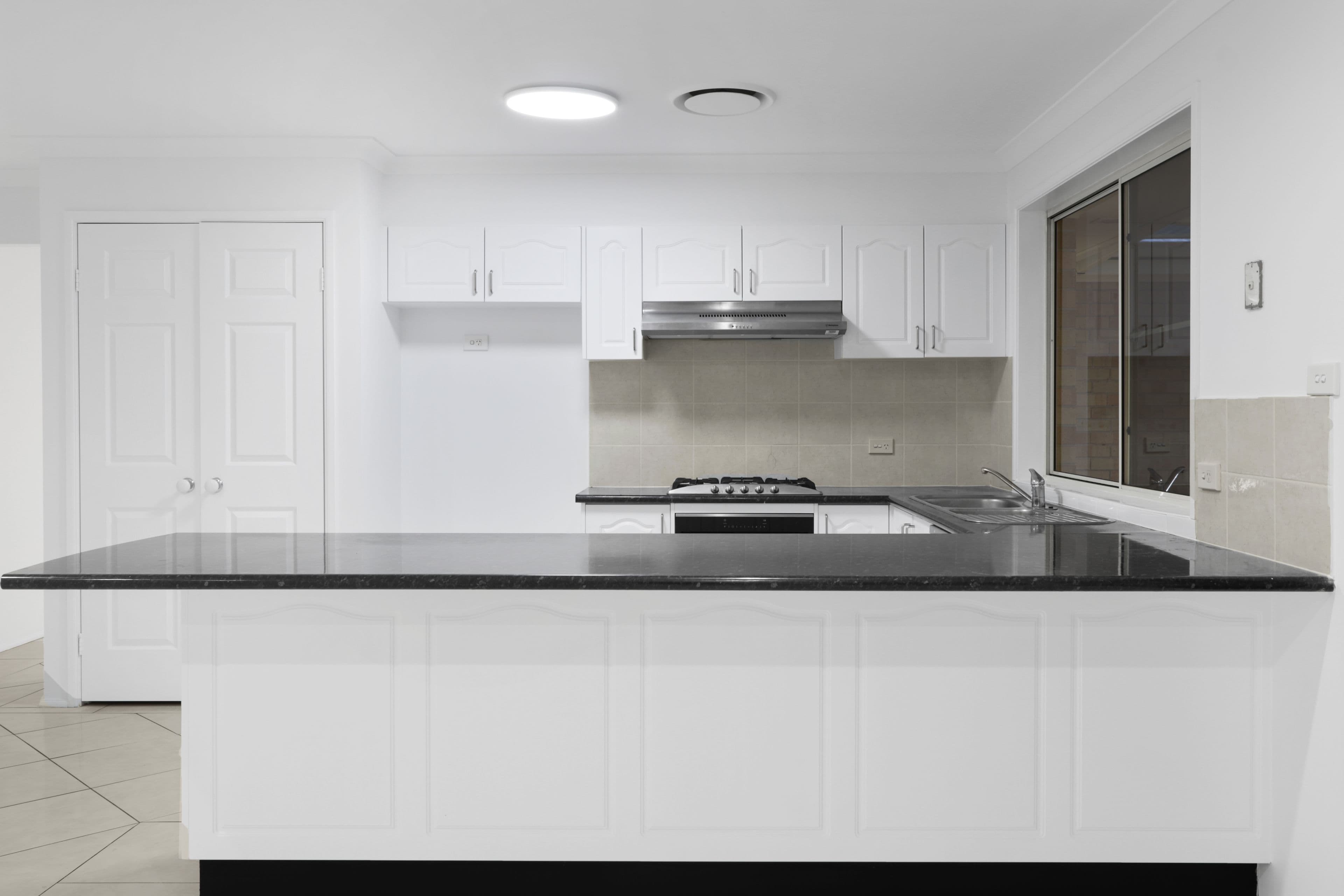 36 Wainewright Avenue, West Hoxton NSW 2171, West Hoxton - Thumbnail 6