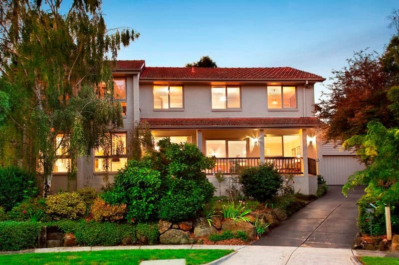 4 Martin Court, DONCASTER VIC 3108, Doncaster - Image 1