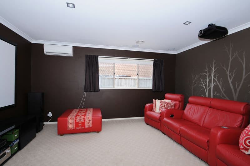 4 Blue Peppermint Court, LYNDHURST VIC 3975, Lyndhurst - Thumbnail 3