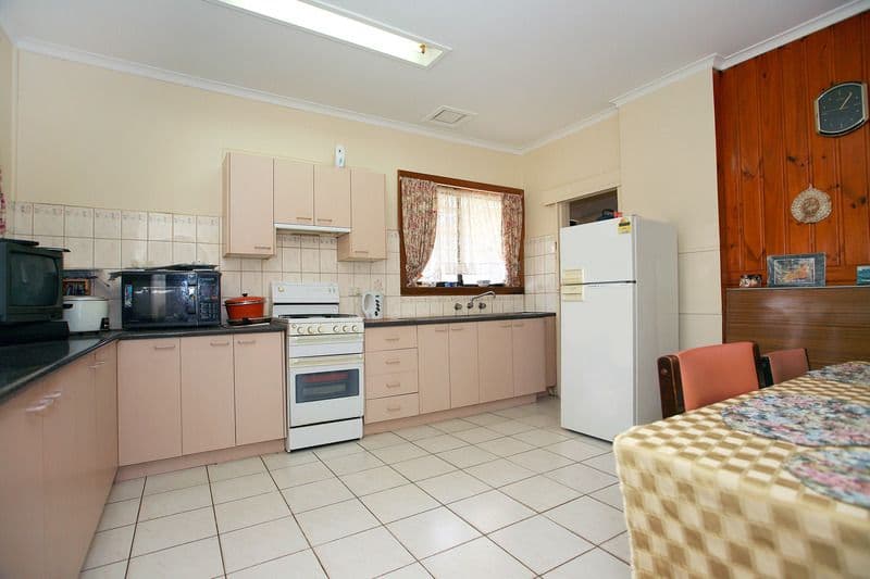 21 Fifth Avenue, DANDENONG VIC 3175, Dandenong - Thumbnail 3