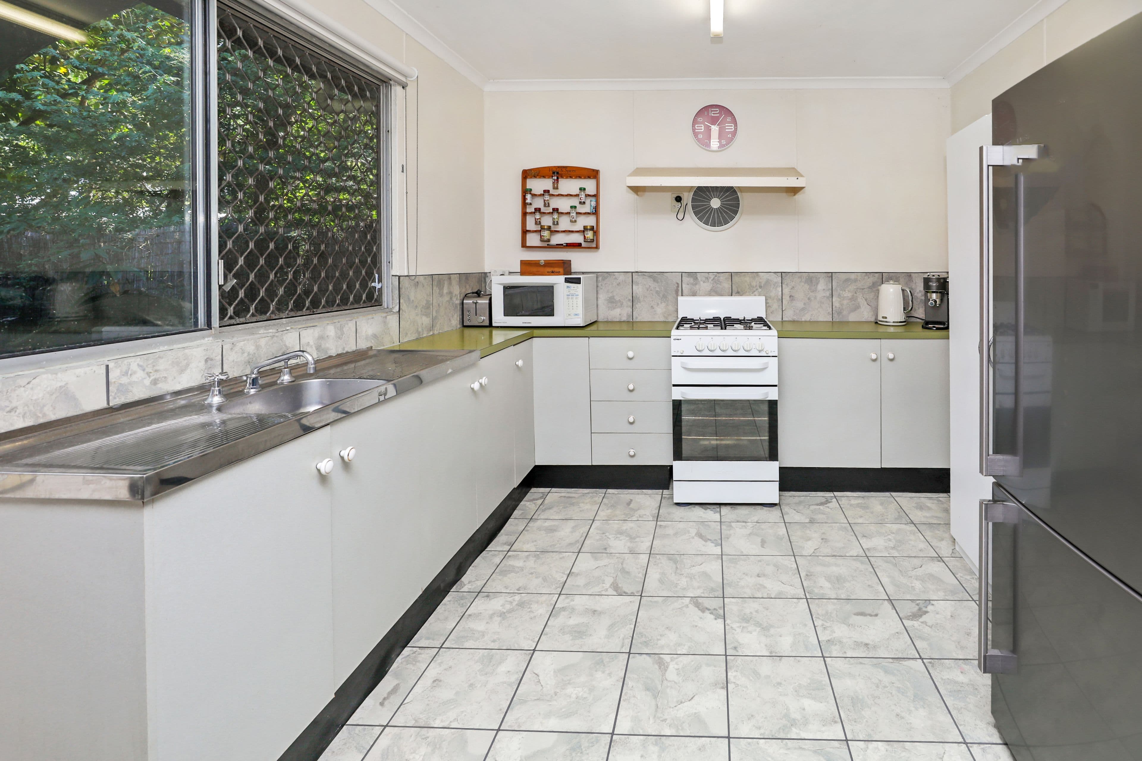 20 Endeavour Road, Clifton Beach QLD 4879, Clifton Beach - Thumbnail 4