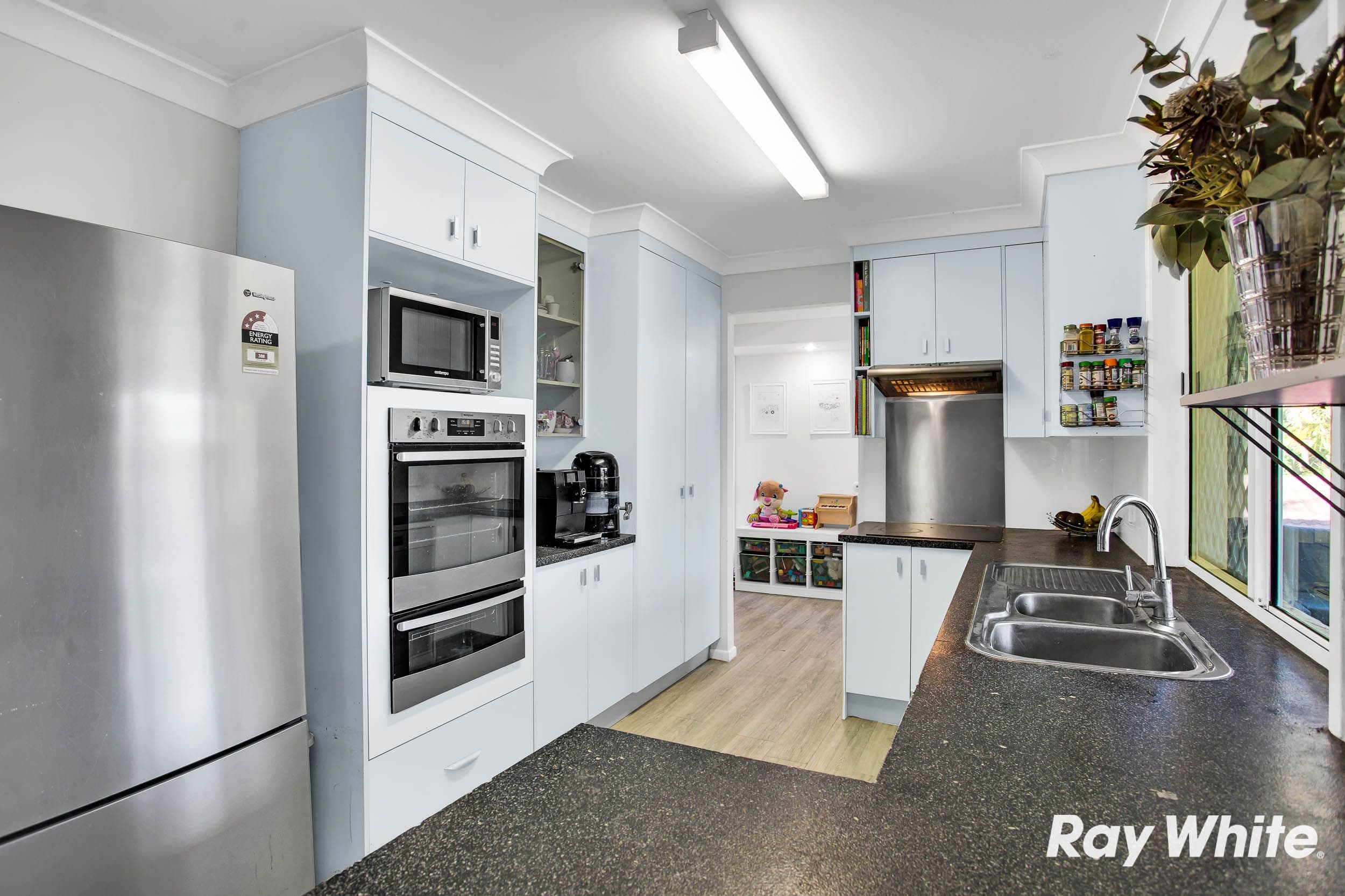 11 Ivanhoe Drive, Bethania QLD 4205, Bethania - Thumbnail 5