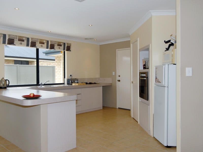 69 Harrington Waters Drive, WAIKIKI WA 6169, Waikiki - Thumbnail 2