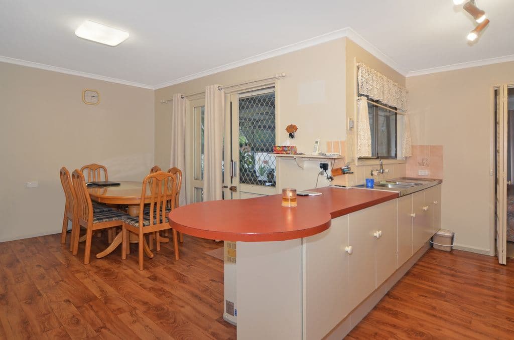 50 Loftus Drive, Barrack Heights - Thumbnail 3