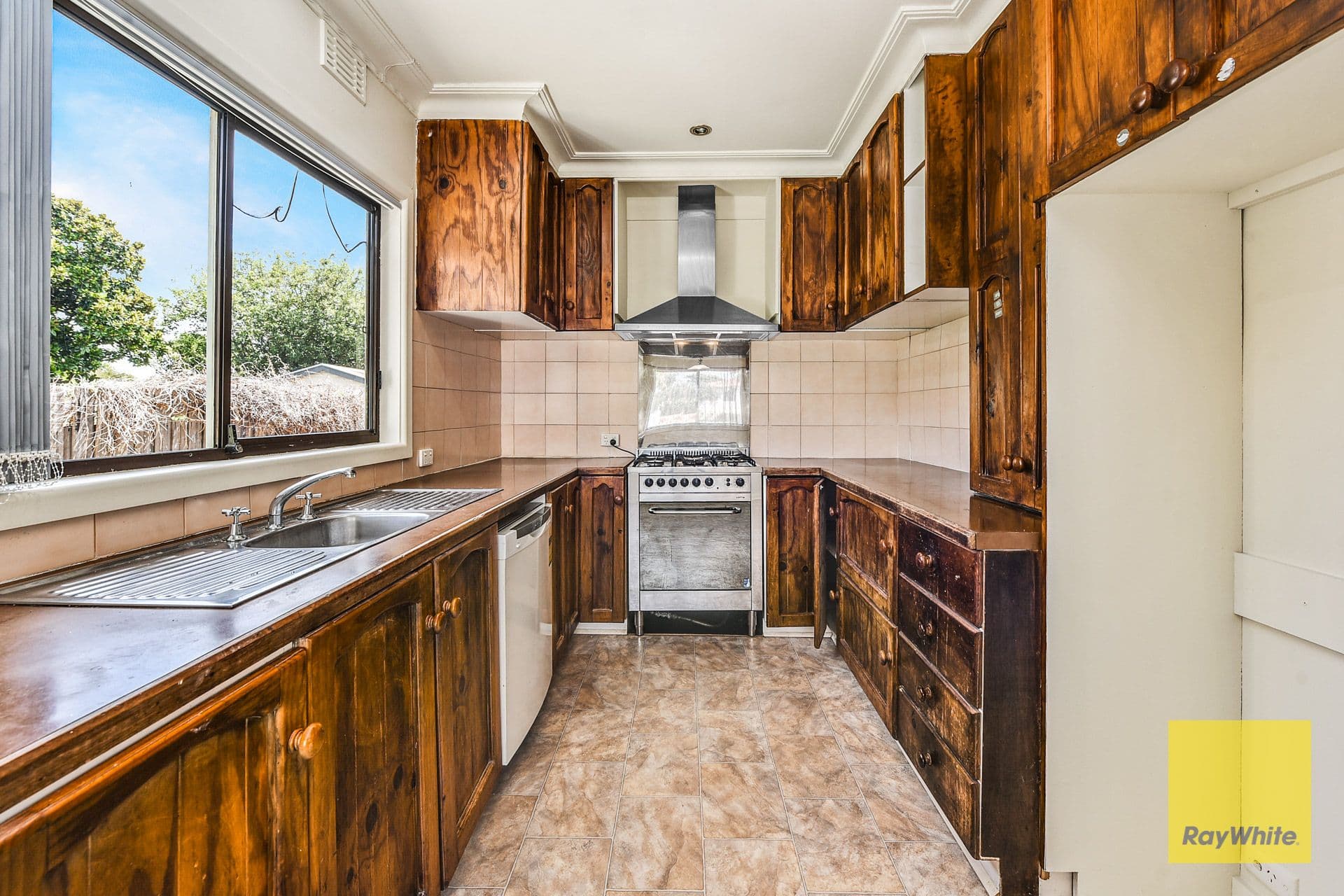 12 Leeside Street, Dandenong North VIC 3175, Dandenong North - Thumbnail 4
