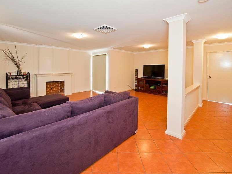 23 Lakefront Circle, THE VINES WA 6069, The Vines - Thumbnail 2