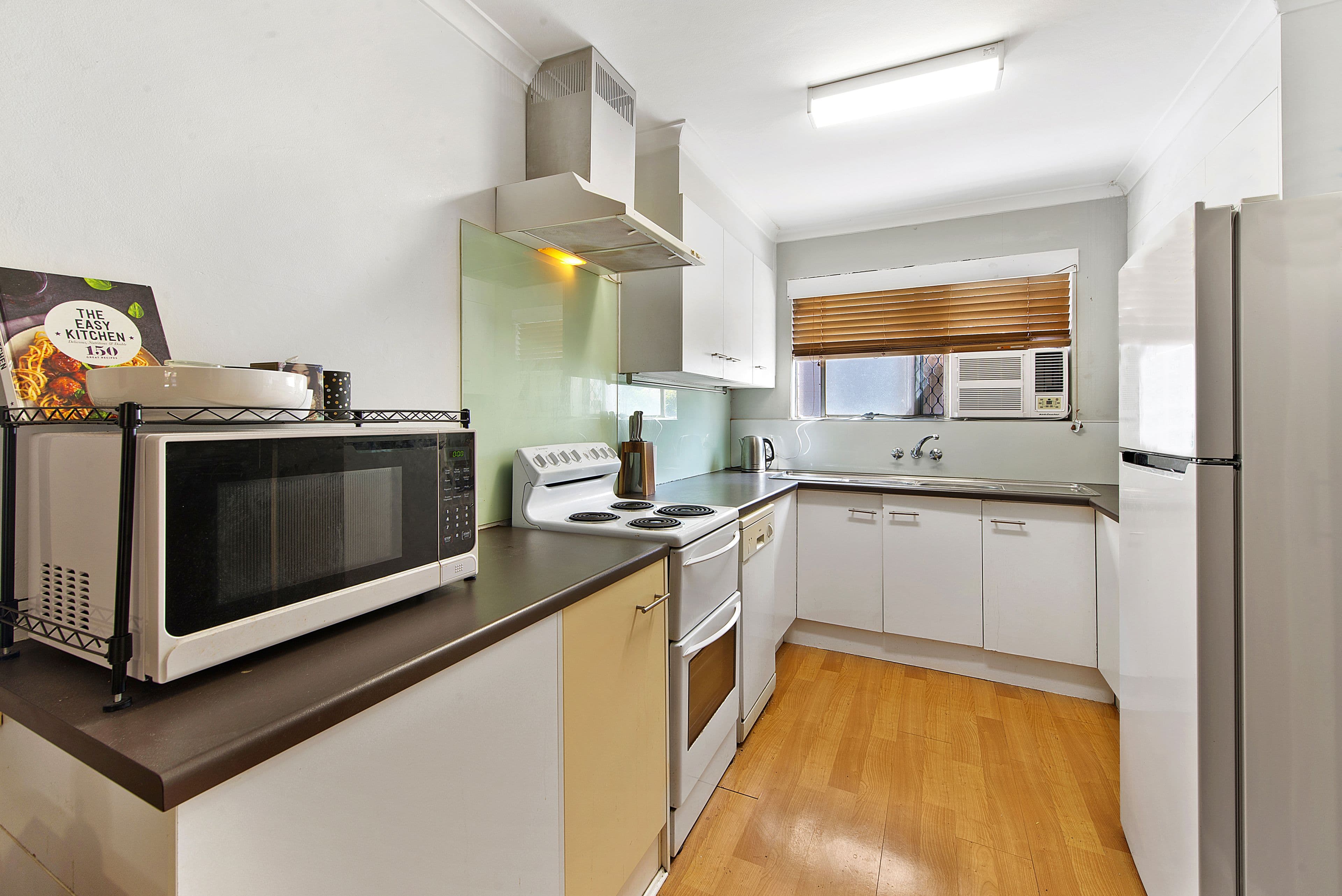 9 Monaco Street, Surfers Paradise QLD 4217, Surfers Paradise - Thumbnail 5