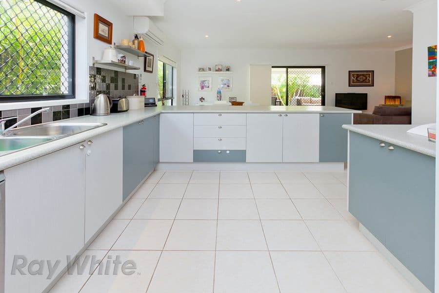 6 Fort Close, SPRINGFIELD LAKES QLD 4300, Springfield Lakes - Thumbnail 3