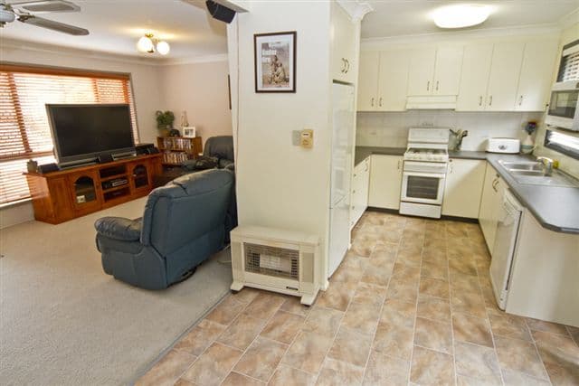 28 Southern Road, Heidelberg Heights, Heidelberg Heights - Thumbnail 4