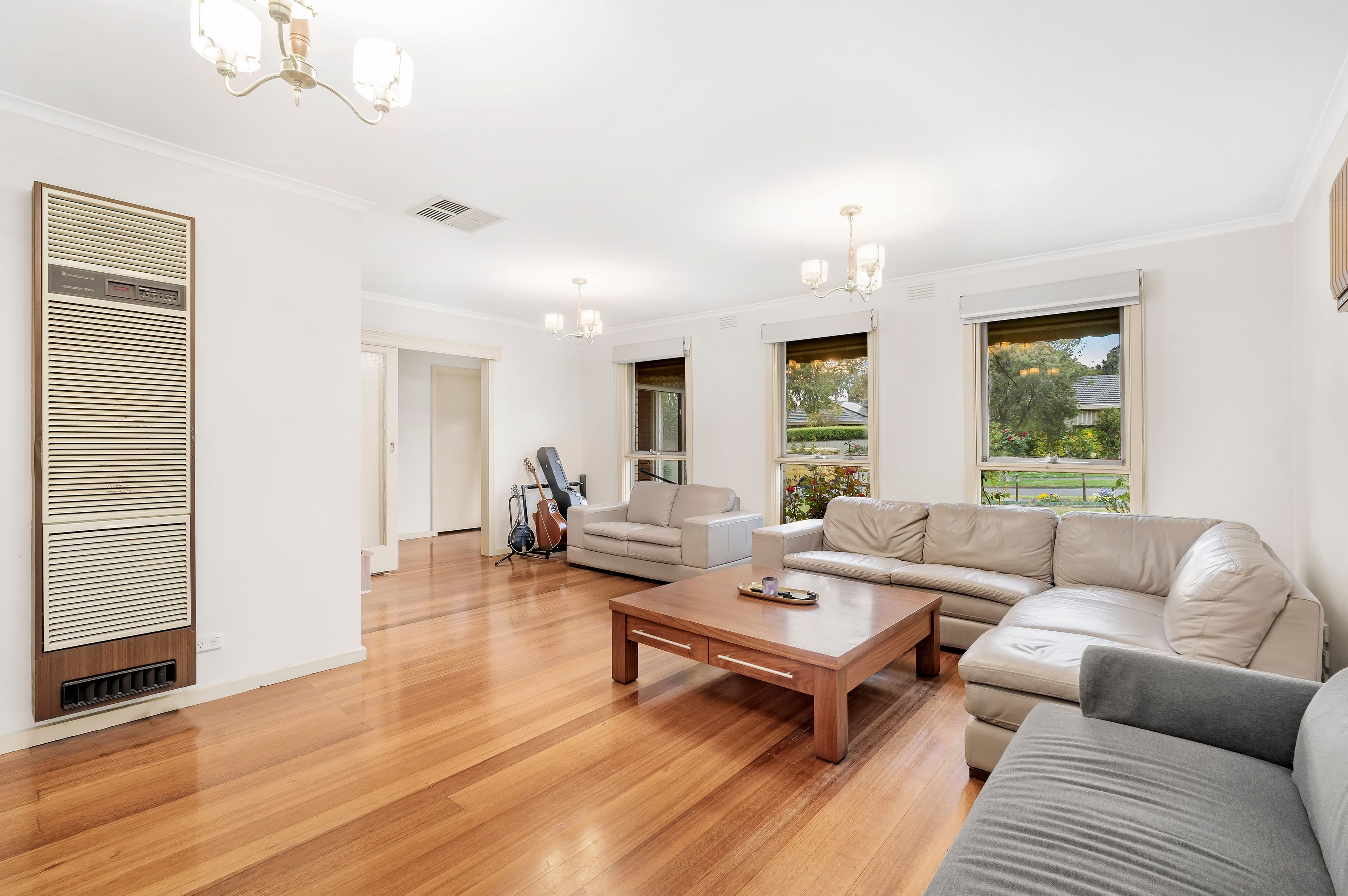 34 Greenock Crescent, Wantirna VIC 3152, Wantirna - Thumbnail 3