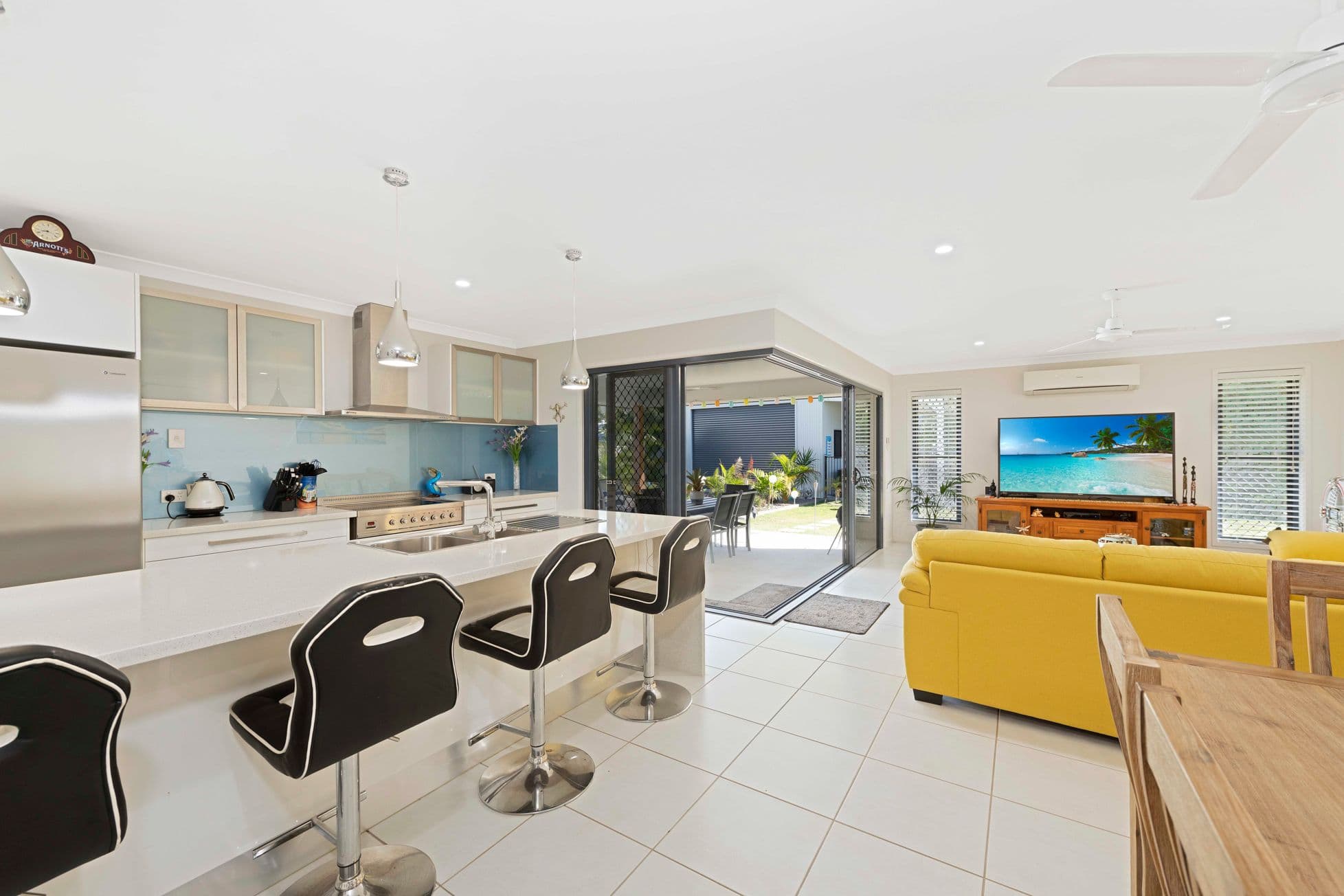 5 Castle Court, Moore Park Beach QLD 4670, Moore Park Beach - Thumbnail 2