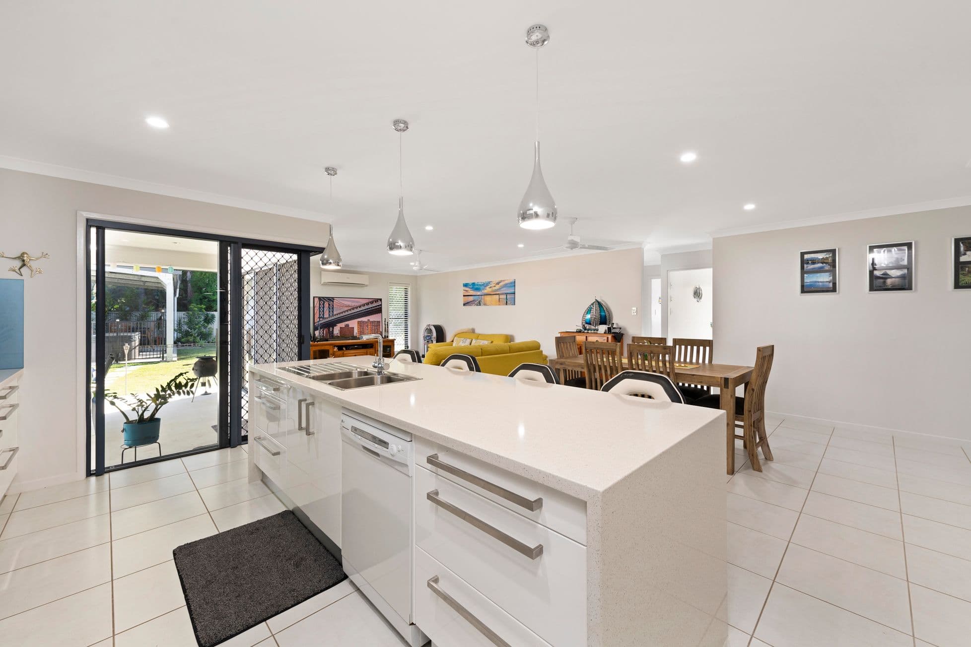 5 Castle Court, Moore Park Beach QLD 4670, Moore Park Beach - Thumbnail 4