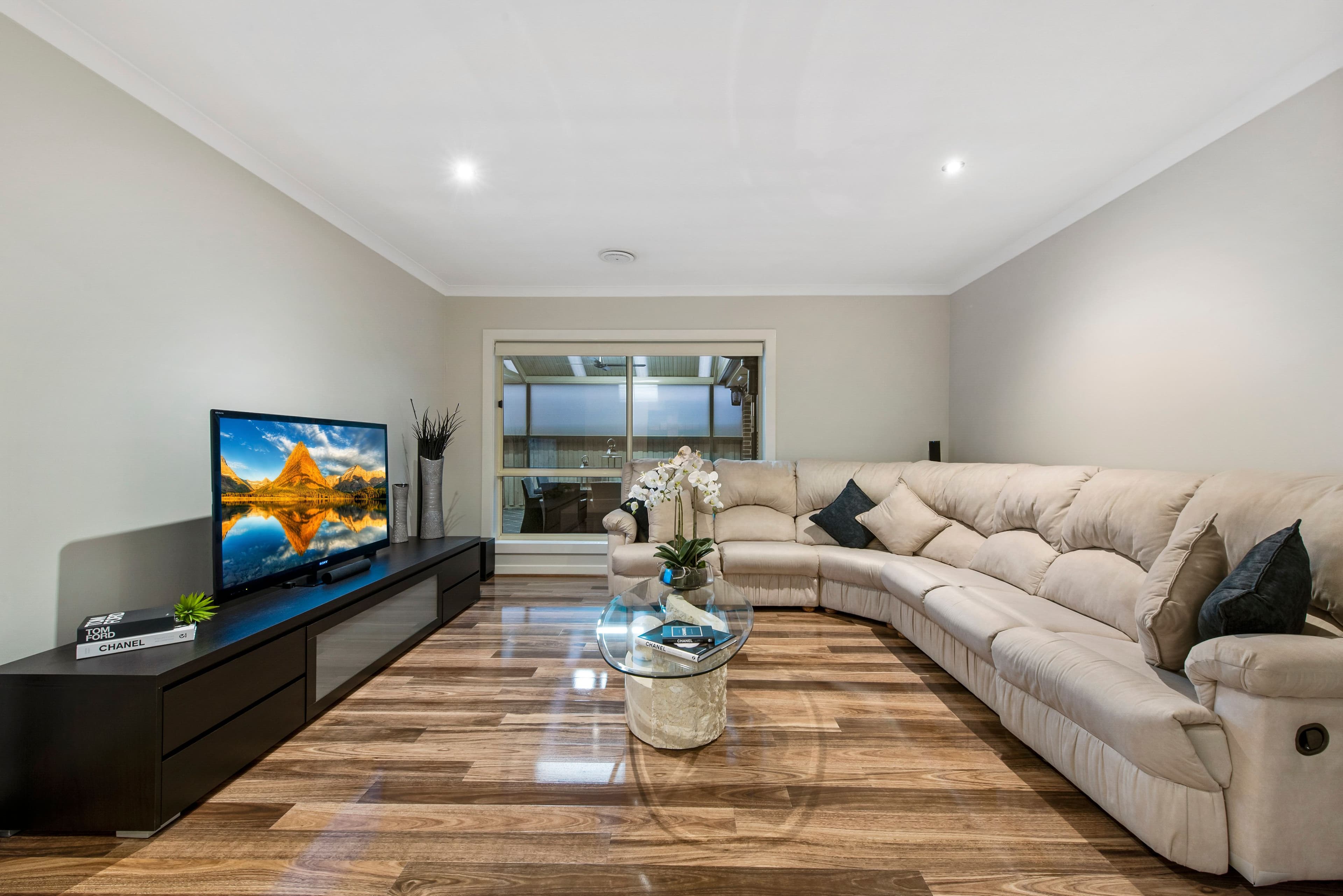 8 Byron Place, Taylors Hill VIC 3037, Taylors Hill - Thumbnail 3