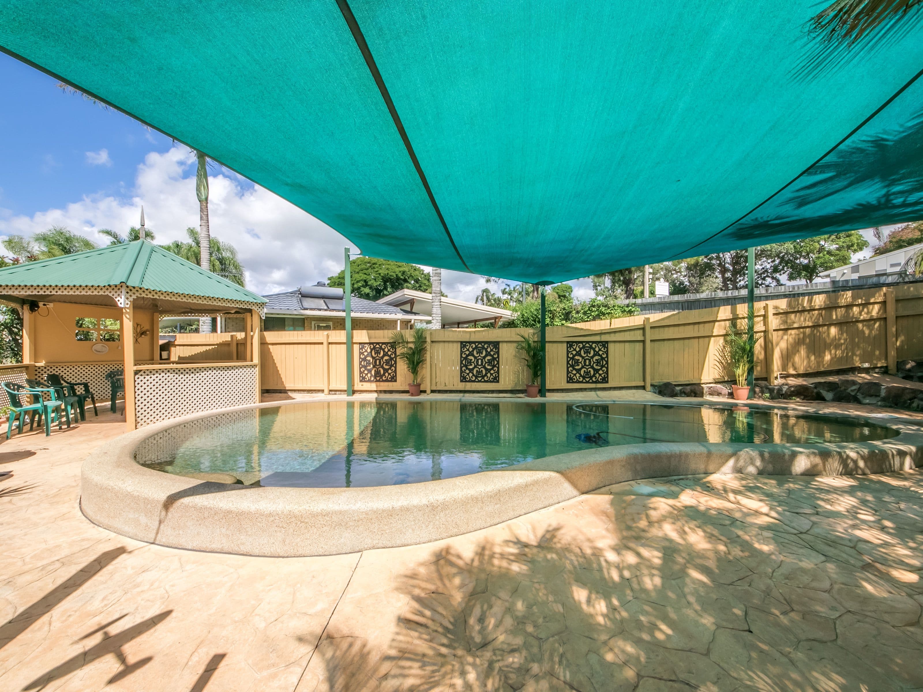 27 Meadow Brook Crescent, Merrimac QLD 4226, Merrimac - Thumbnail 3