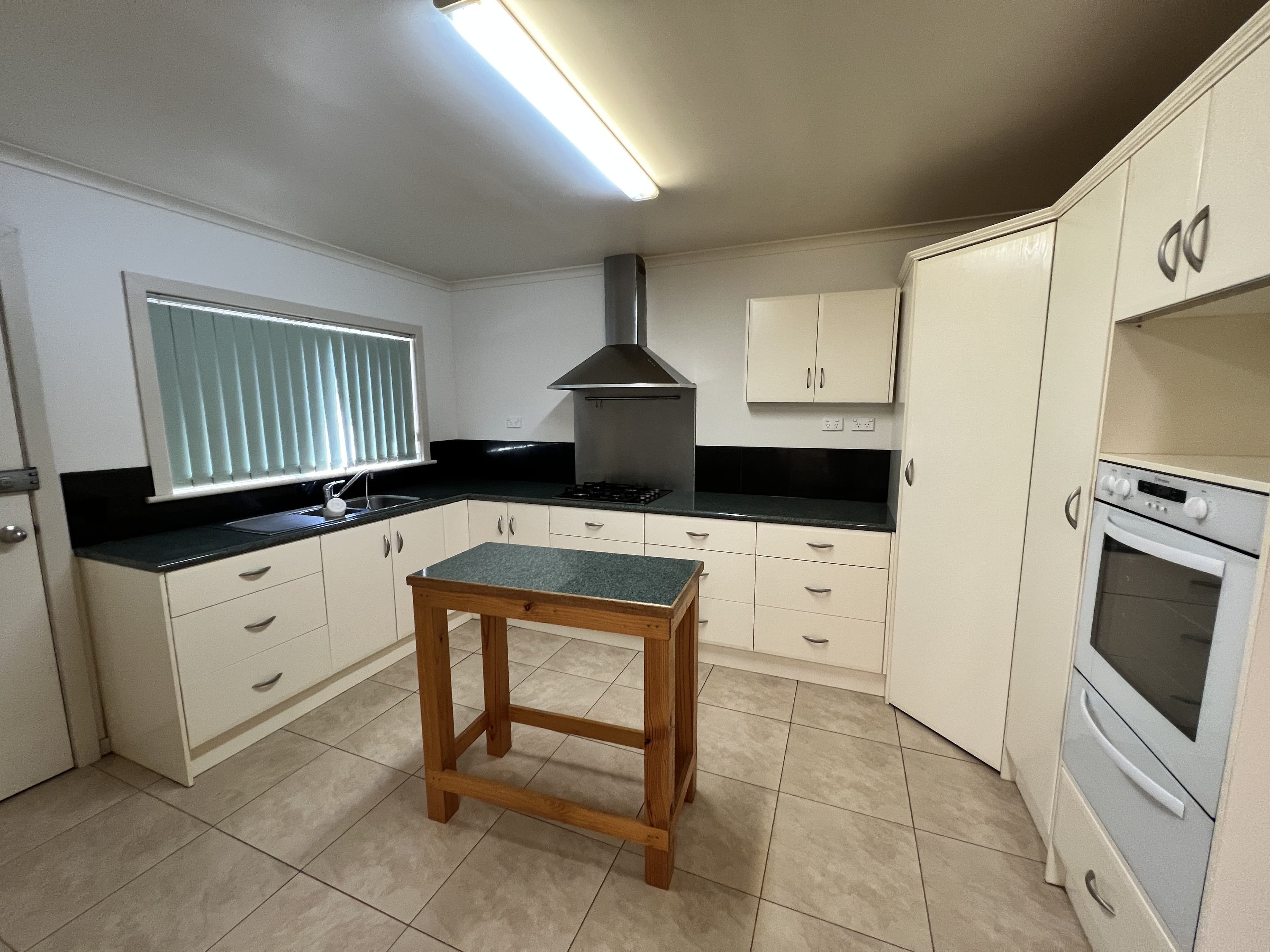 16 Patton Street, Broken Hill NSW 2880, Broken Hill - Thumbnail 5