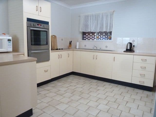 13 Poplar Street, KIRWAN QLD 4817, Kirwan - Thumbnail 2