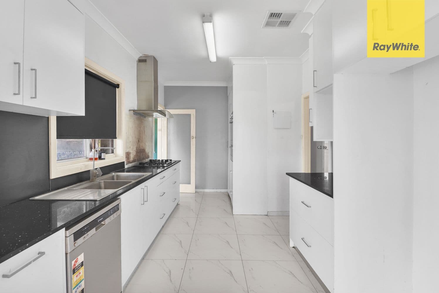 10 Dunrossil Avenue, Fairfield NSW 2165, Fairfield East - Thumbnail 2