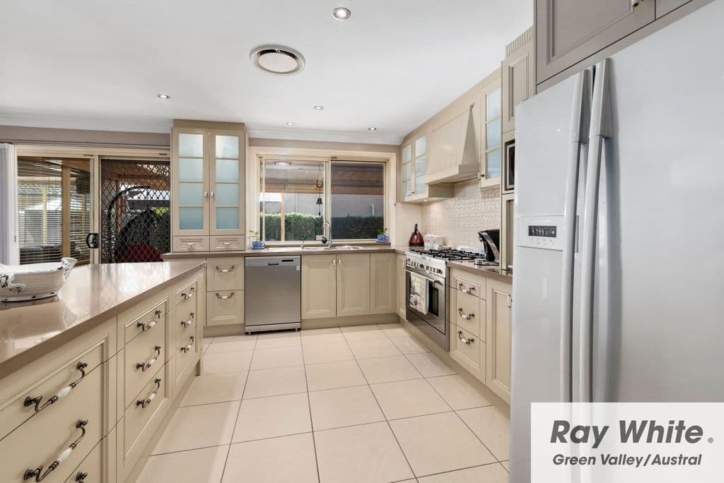 16 Sarah Hollands Drive, Horningsea Park - Thumbnail 3