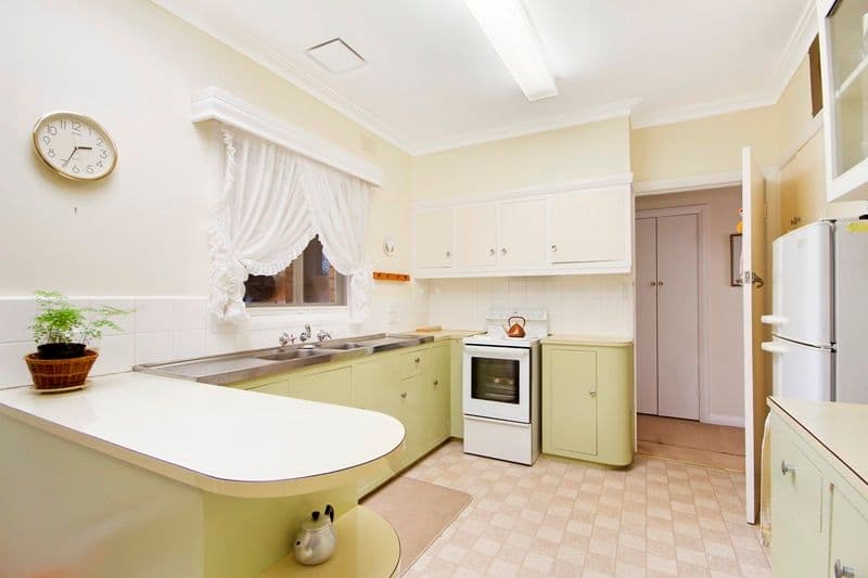 5 Curnola Avenue, DONCASTER VIC 3108, Doncaster - Thumbnail 5