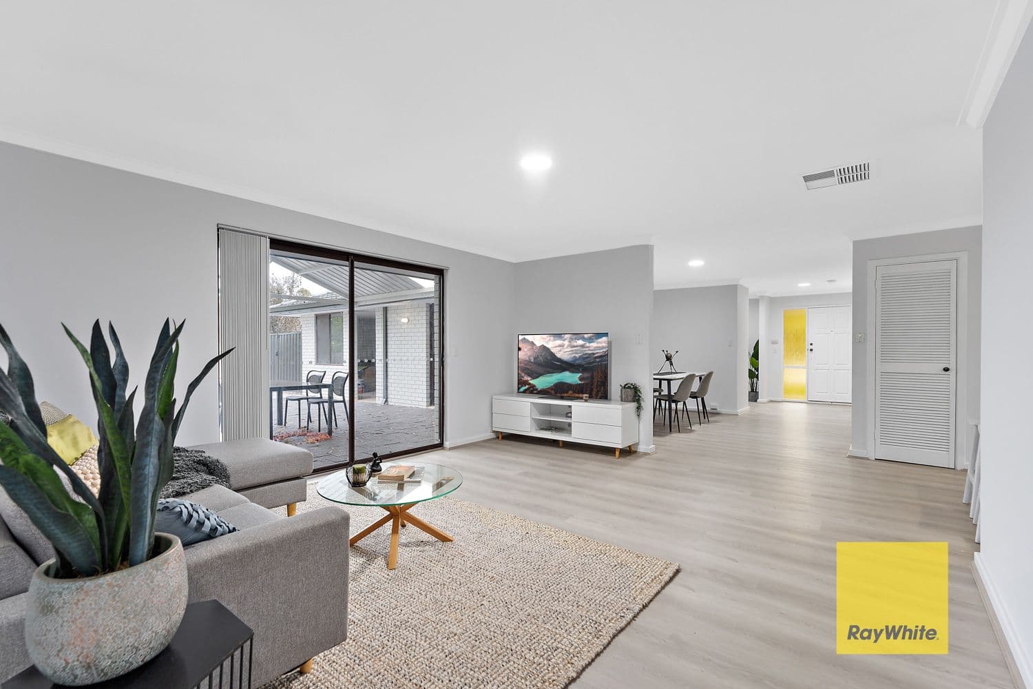 15 Pausin Crescent, Bibra Lake WA 6163, Bibra Lake - Thumbnail 4
