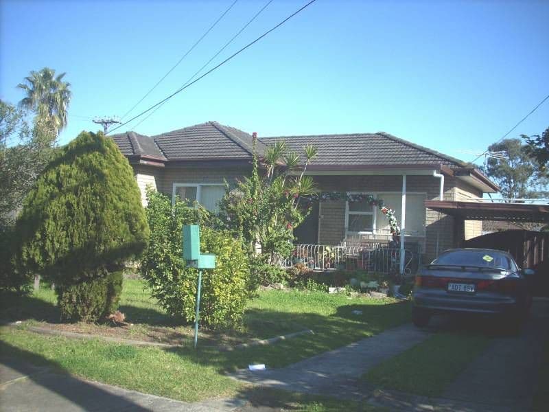 4 Musgrave Crescent, FAIRFIELD WEST NSW 2165, Fairfield West - Thumbnail 2