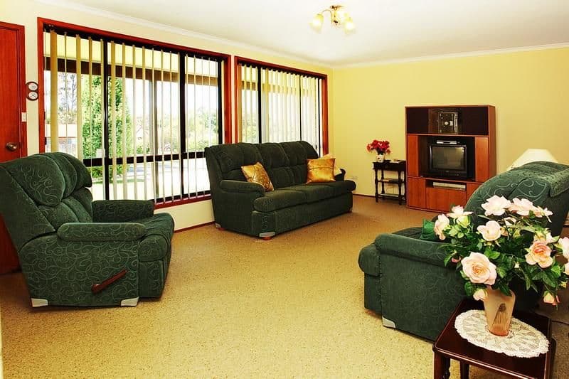 28 Glenair Avenue, WEST NOWRA NSW 2541, West Nowra - Thumbnail 2