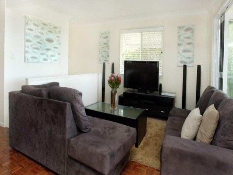 71 Chaseley Street, NUDGEE BEACH QLD 4014, Nudgee Beach - Thumbnail 2