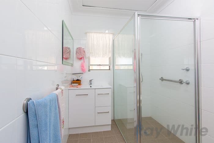 30 Laxton Crescent, Belmont North NSW 2280, Belmont North - Thumbnail 6