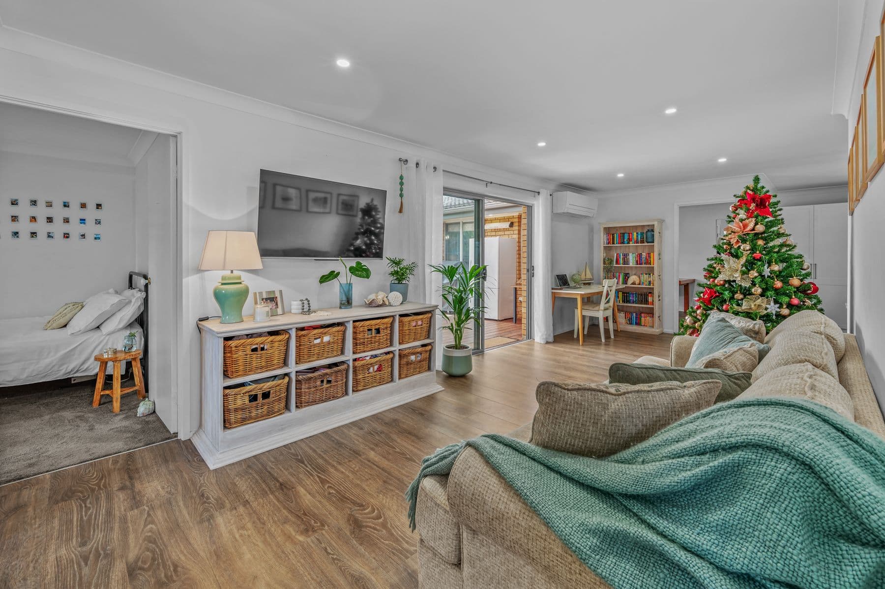 42 Ian Street, Eleebana NSW 2282, Eleebana - Thumbnail 6