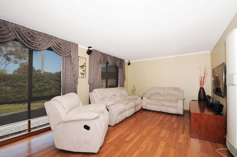19 Honeyeater Place, CARRUM DOWNS VIC 3201, Carrum Downs - Thumbnail 4