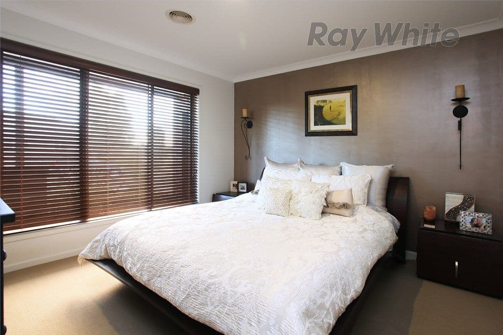 16 Moorhen Boulevard, WILLIAMS LANDING VIC 3027, Williams Landing - Thumbnail 4