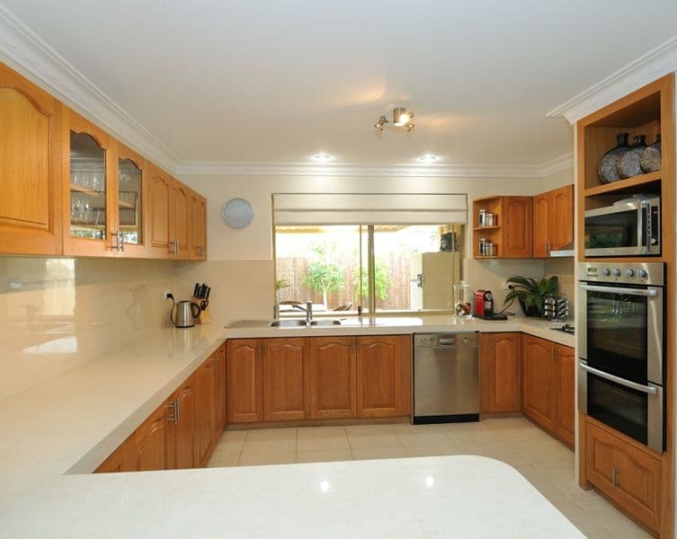 3 Gardense Parade, South Morang, South Morang - Thumbnail 2