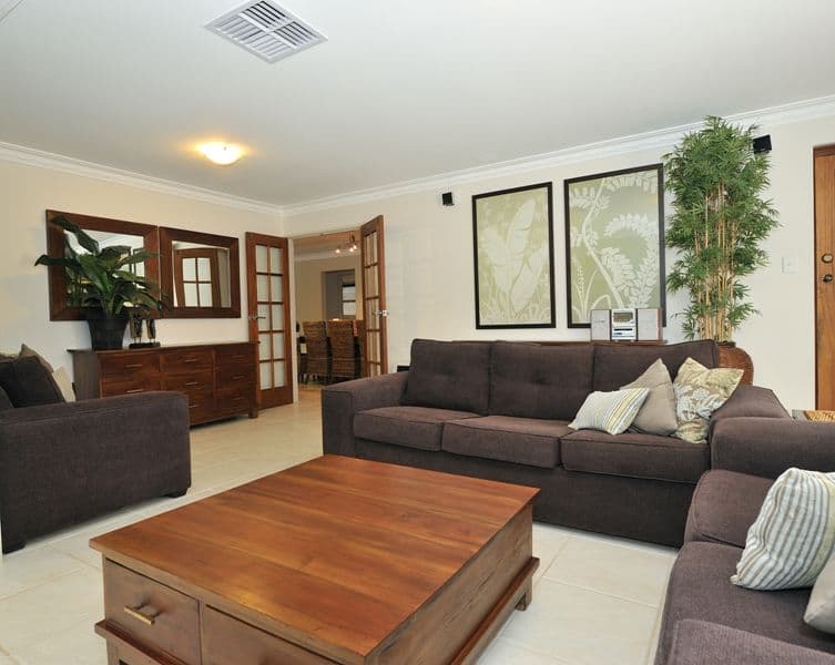 3 Gardense Parade, South Morang, South Morang - Thumbnail 3