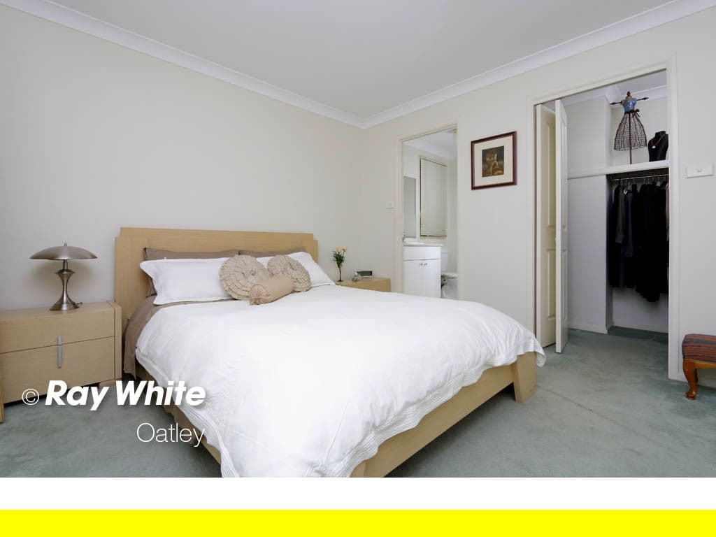 19 Jacques Avenue, PEAKHURST NSW 2210, Peakhurst - Thumbnail 6